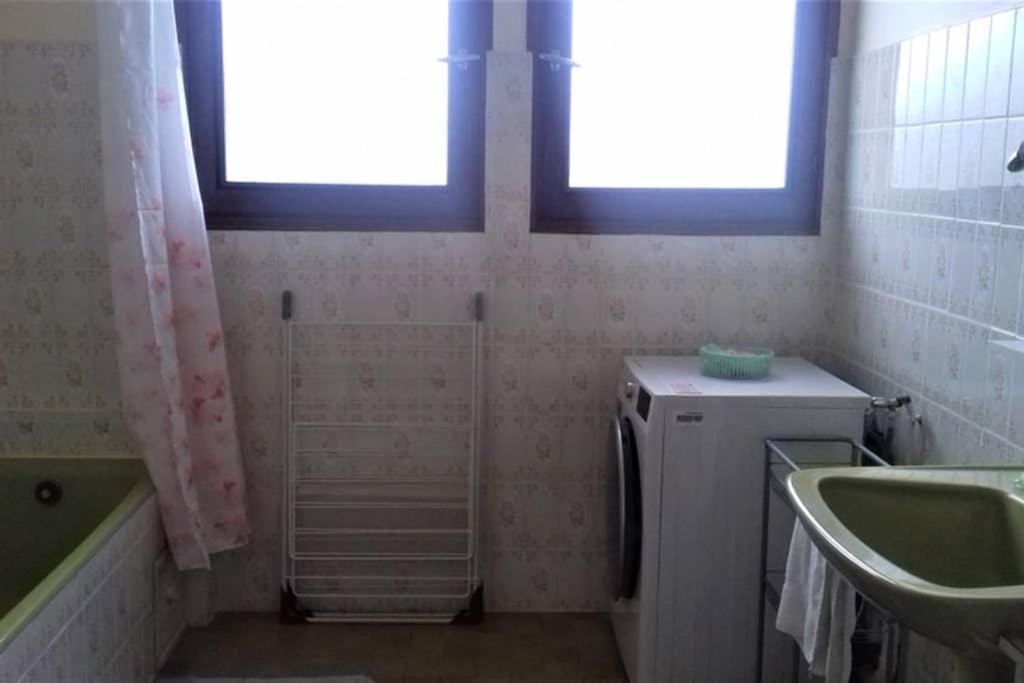 Spacieux Appartement Proche Centre Et Piscine Condom Eksteriør bilde