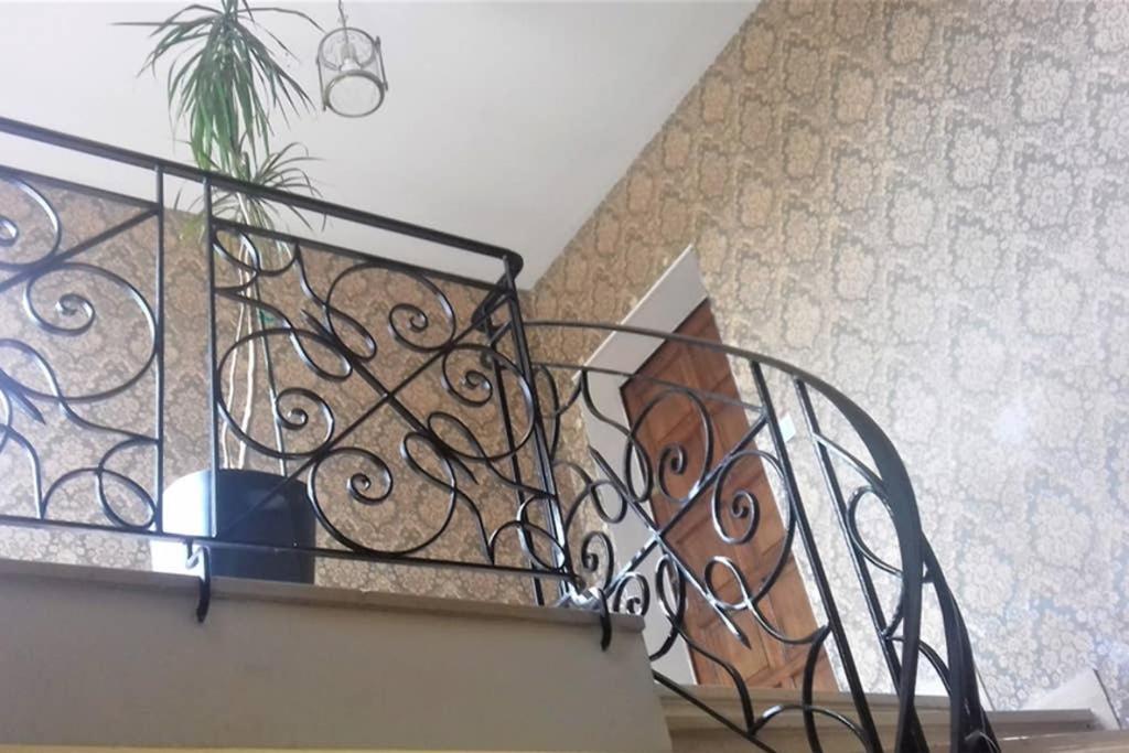 Spacieux Appartement Proche Centre Et Piscine Condom Eksteriør bilde